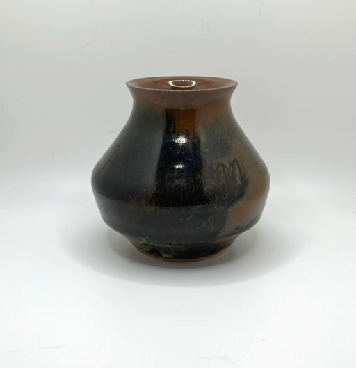 Black bud vase